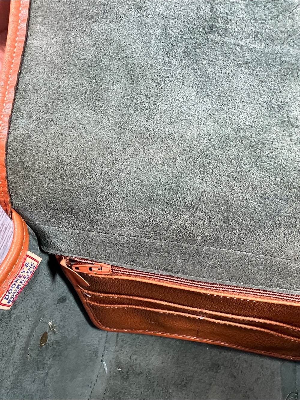 🦆 DOONEY & BOURKE AWL R94 SMALL SURREY TAN & FIR GREEN PEBBLED LEATHER CROSSBODY - Picture 11 of 14
